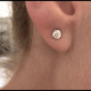 ♥️Solitary diamond studs 3/4C w/LT protection🖤